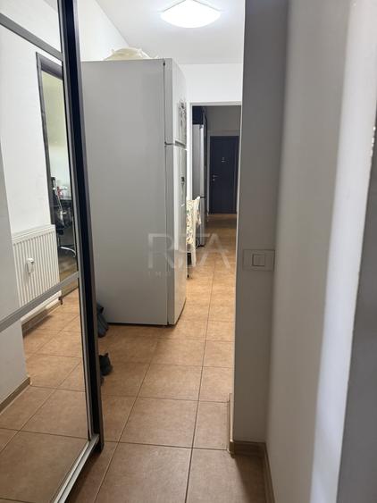 Apartament cu 4 camere semidecomandat, mobilat în Drumul Taberei
