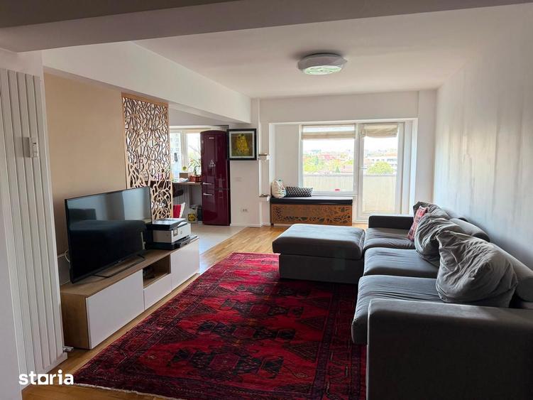 Apartament cu 4 camere în Decebal