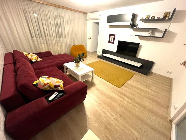 Apartament cu 3 camere decomandat în Central