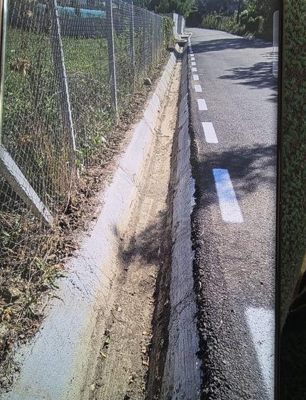 Teren Construcții intravilan de 1350 mp, în Plopu
