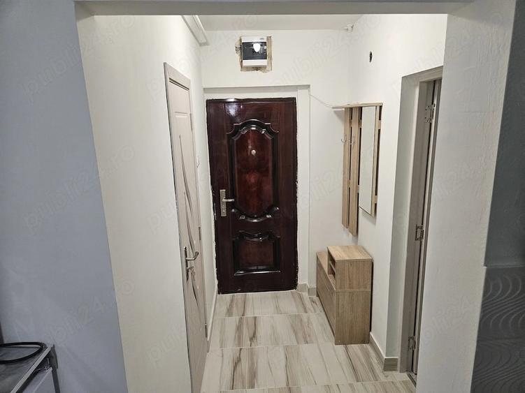 Apartament cu 2 camere semidecomandat în Aleea Carpați