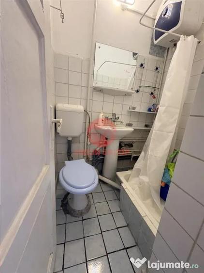 Garsonieră decomandată în Casa de Cultură