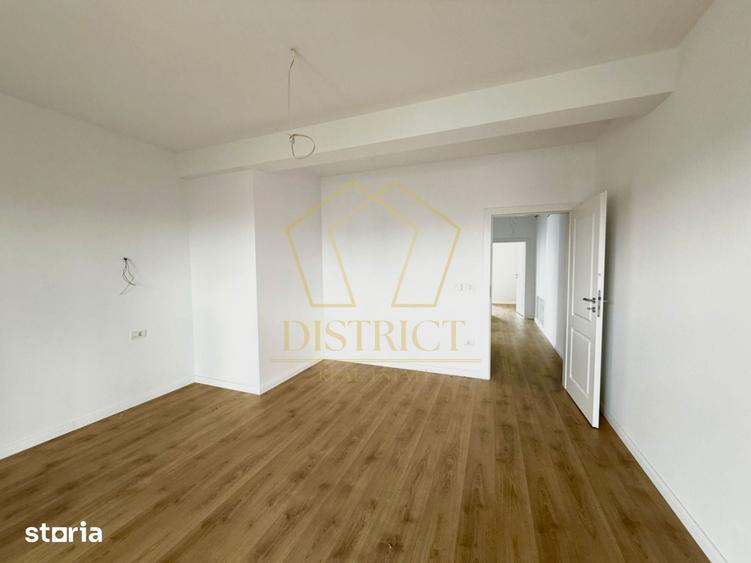 Casă cu 4 camere cu Teren 374 Mp în Sânandrei