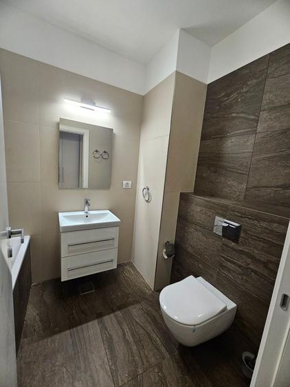 Apartament cu 2 camere decomandat în Băneasa
