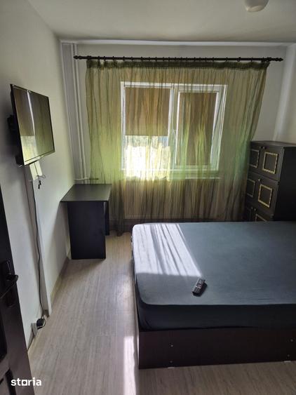 Apartament cu 3 camere decomandat în 1 Mai