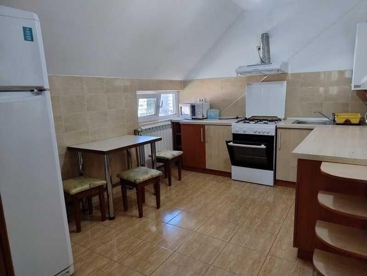 Apartament cu 3 camere decomandat în Gară