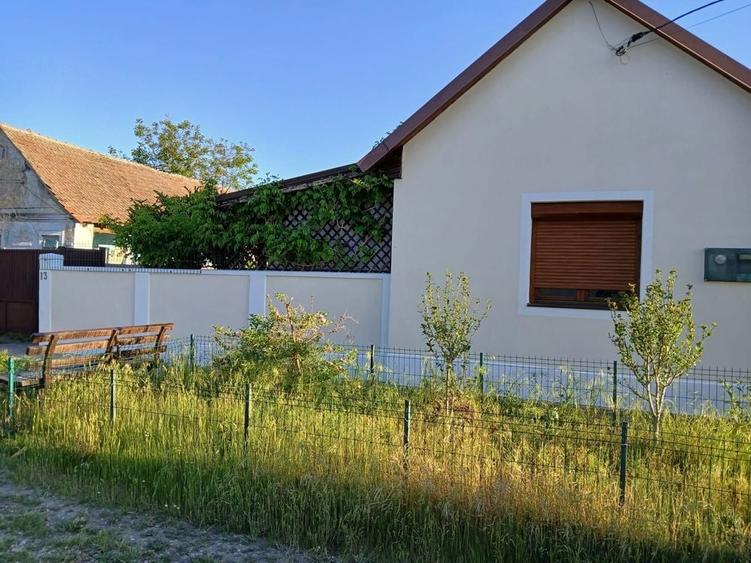 Casă în Sâmbăteni