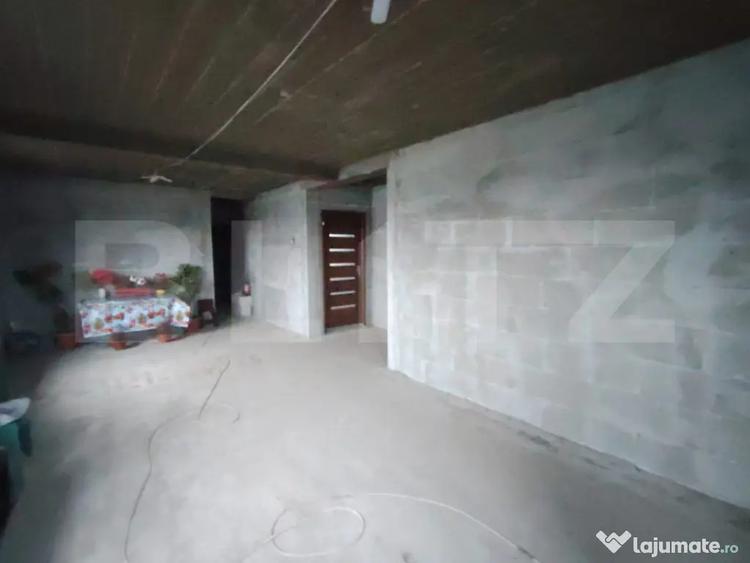 Casă cu 3 camere cu Teren 333 Mp în Șimnicu de Sus