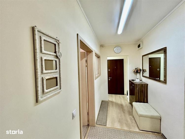 Apartament cu 3 camere decomandat în Terezian