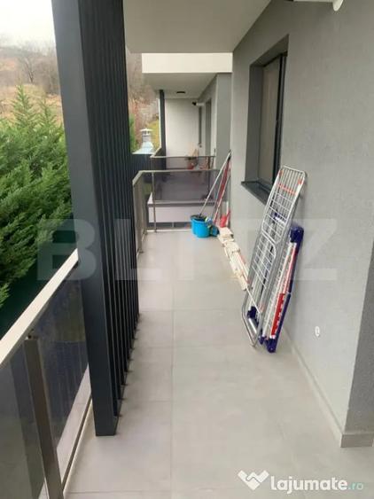 Apartament cu 2 camere semidecomandat în Borhanci