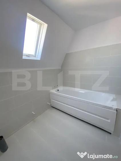 Apartament cu 7 camere decomandat în Central