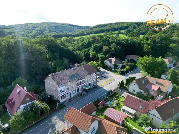 Apartament cu 3 camere decomandat în Malnaș