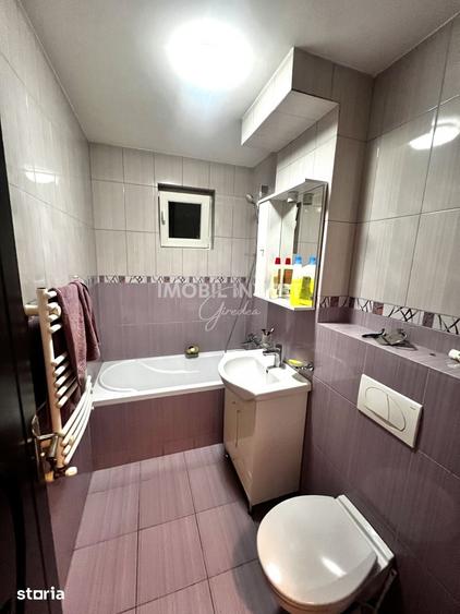 Apartament cu 3 camere în Cetate