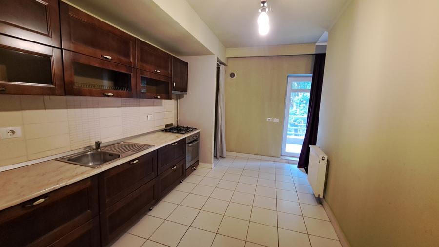 Apartament cu 3 camere decomandat, mobilat în Aviației