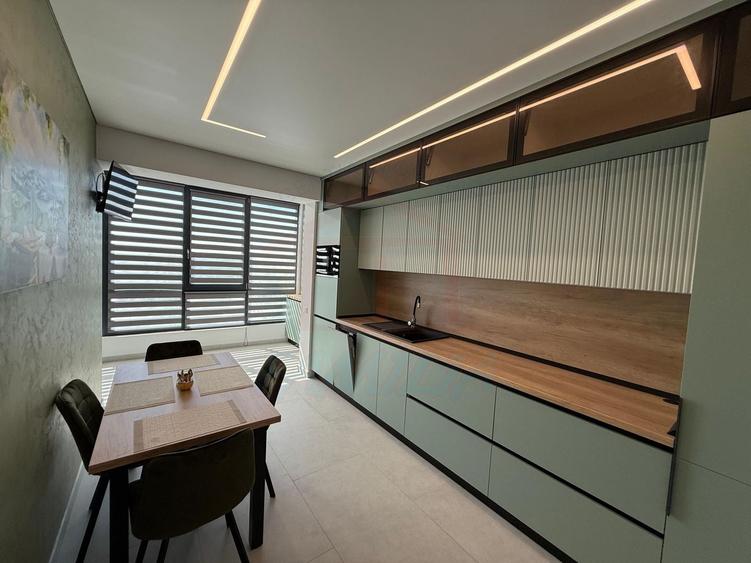Apartament cu 2 camere decomandat, mobilat în
