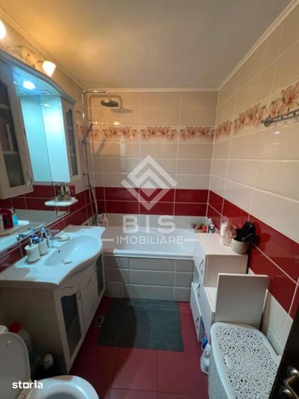 Apartament cu 4 camere, mobilat în Central