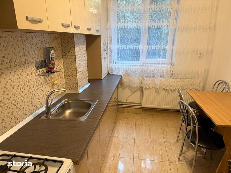 Apartament cu 2 camere semidecomandat în Aleea Trandafirilor