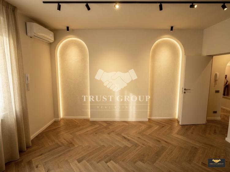 Apartament cu 3 camere decomandat, mobilat în P-ța Unirii