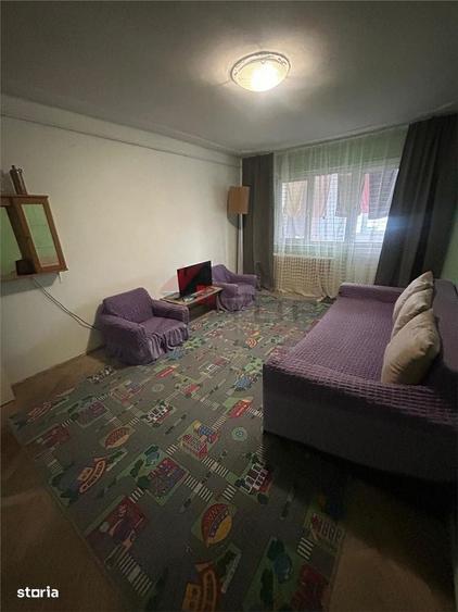 Apartament cu 3 camere decomandat în Alexandru cel Bun