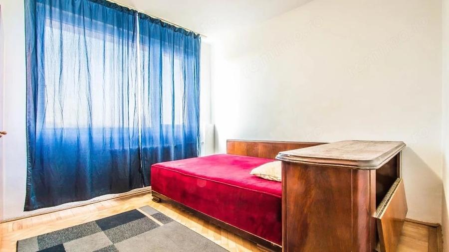 Apartament cu 3 camere semidecomandat în Grivița