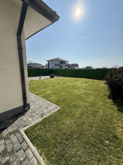 Casă cu 4 camere cu Teren 400 Mp în Cumpăna