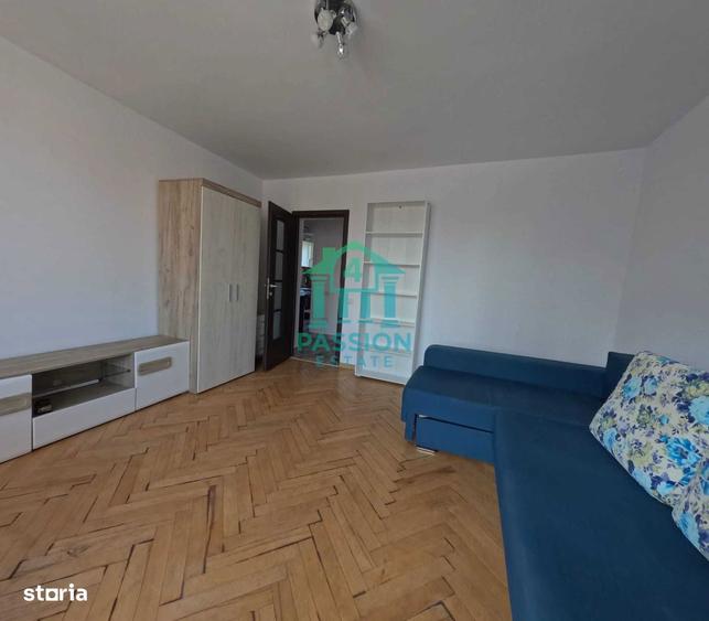 Apartament cu 2 camere decomandat în Centrul Istoric