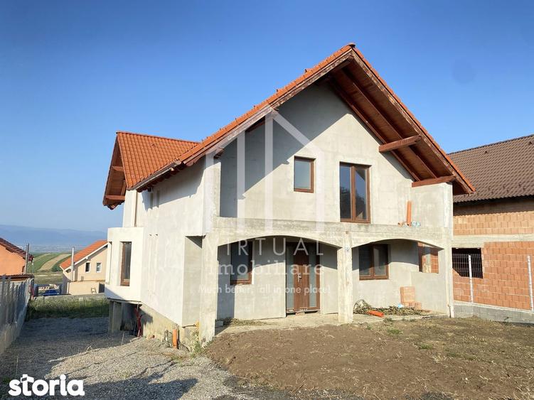Casă cu 5 camere cu Teren 496 Mp în Șura Mare
