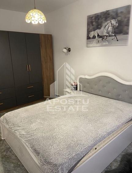 Apartament cu 3 camere decomandat în Girocului
