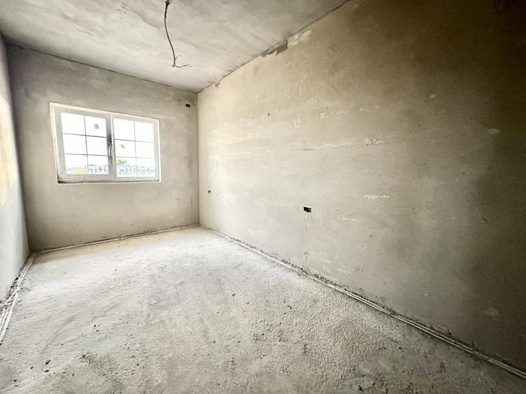 Duplex cu 4 camere cu Teren 250 Mp în Giroc