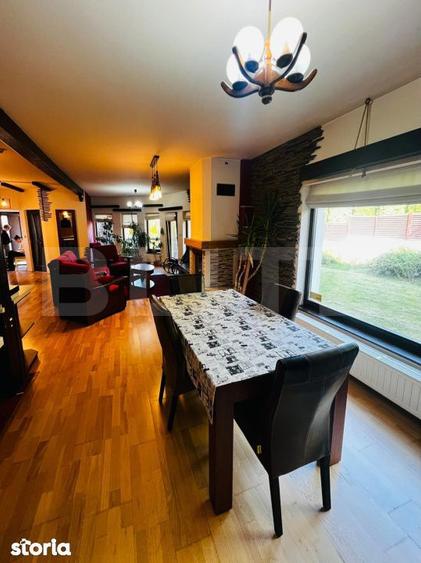 Casă cu 5 camere cu Teren 700 Mp în Corunca
