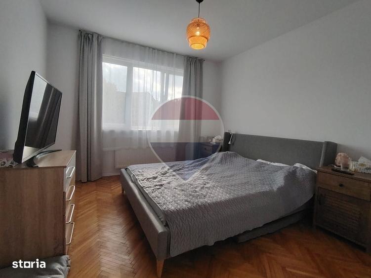 Apartament cu 3 camere în Săsar