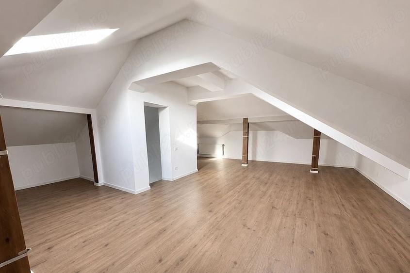 Casă individuală cu 5 camere cu Canalizare în Odăi