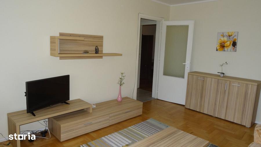 Apartament cu 3 camere semidecomandat în Olimpia-Stadion