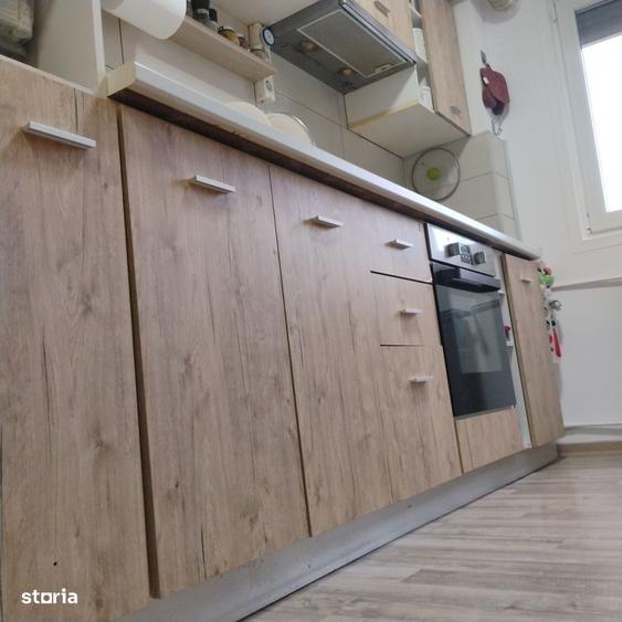 Apartament cu 3 camere decomandat în Brâncoveanu