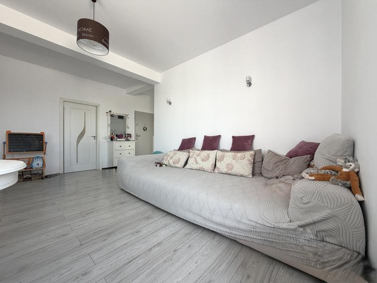 Apartament cu 2 camere decomandat, mobilat în Giroc