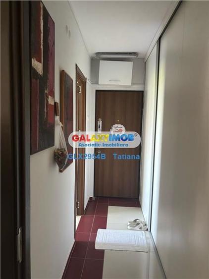 Apartament cu 3 camere semidecomandat, mobilat în Ștefan cel Mare