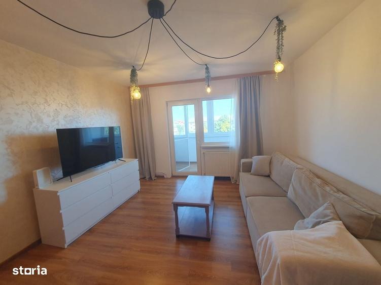 Apartament cu 3 camere decomandat în Lipovei