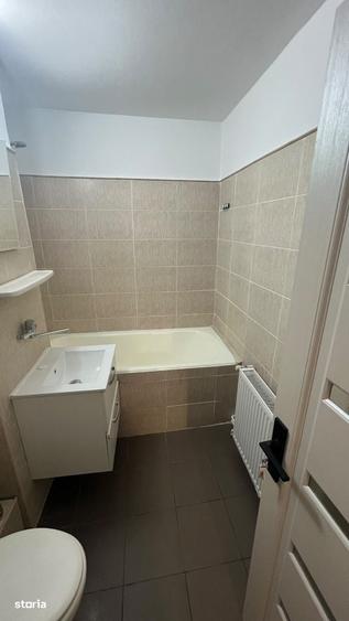 Apartament cu 2 camere decomandat în Micro 17