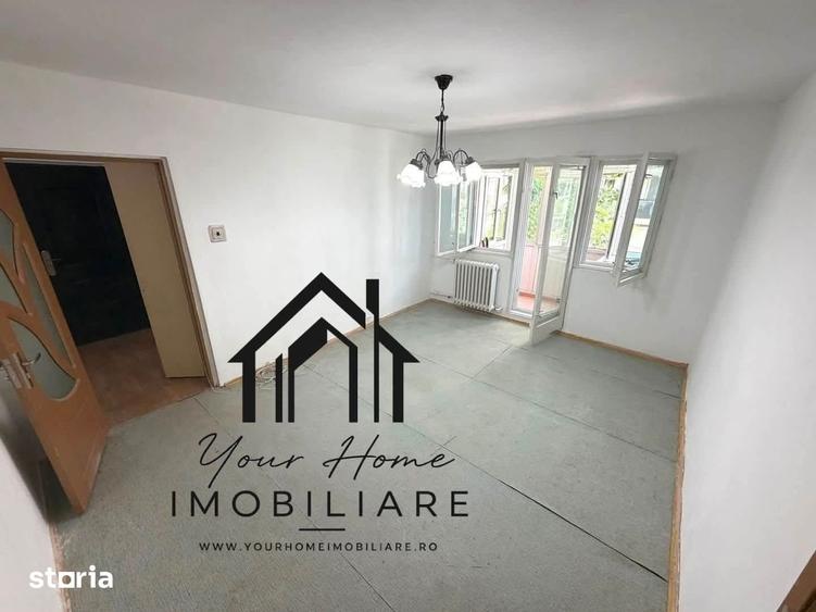 Apartament cu 2 camere semidecomandat în Craiovița Nouă