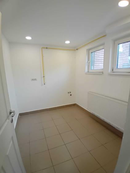 Spațiu comercial, de 85 mp, în Central