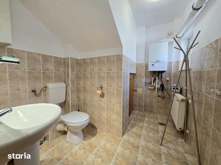 Casă cu 3 camere cu Teren 200 Mp în Central