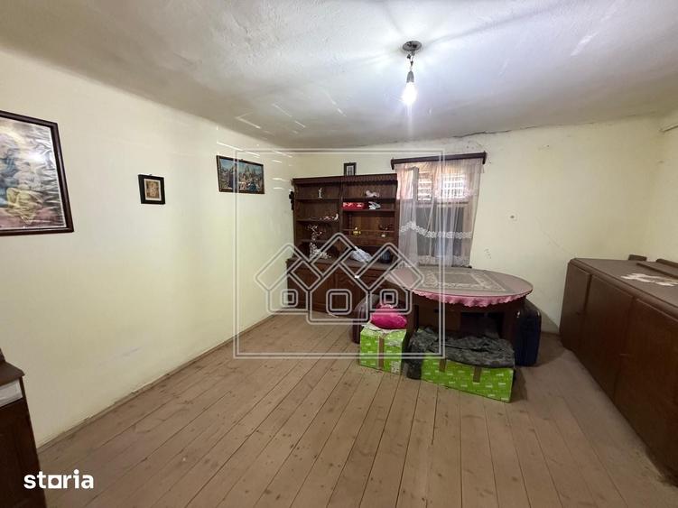 Casă cu 3 camere cu Teren 460 Mp în Slimnic