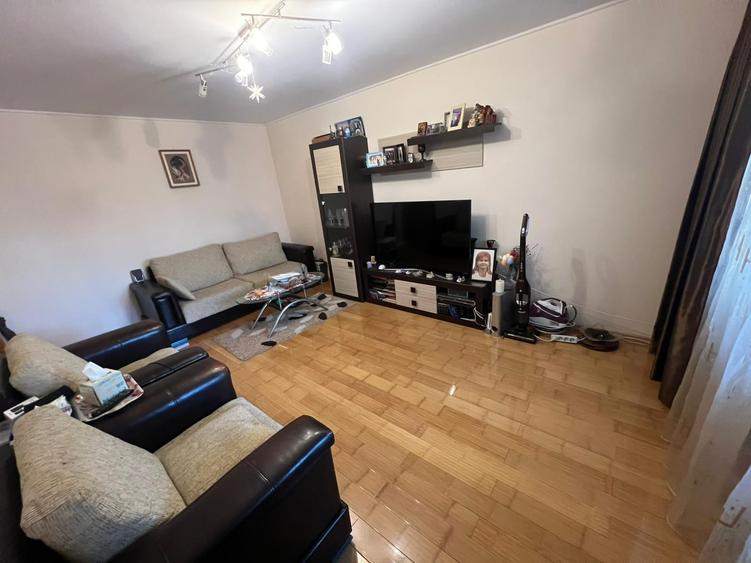 Apartament cu 3 camere, mobilat în Ultracentral
