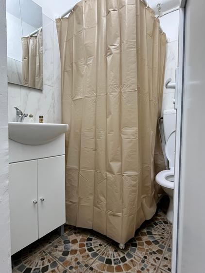 Garsonieră decomandată, mobilată în CET