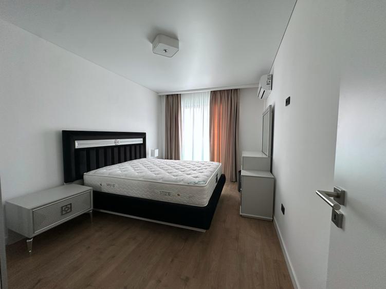 Apartament cu 3 camere semidecomandat în Zorilor