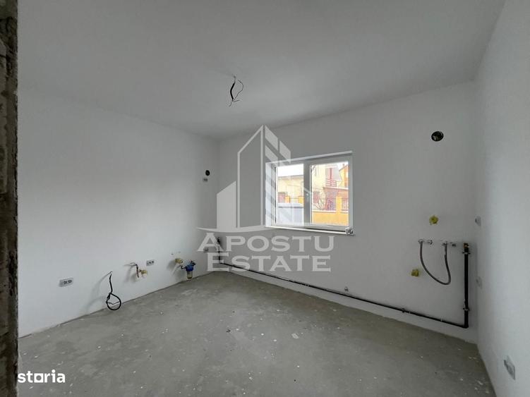 Casă cu 4 camere în Ghiroda