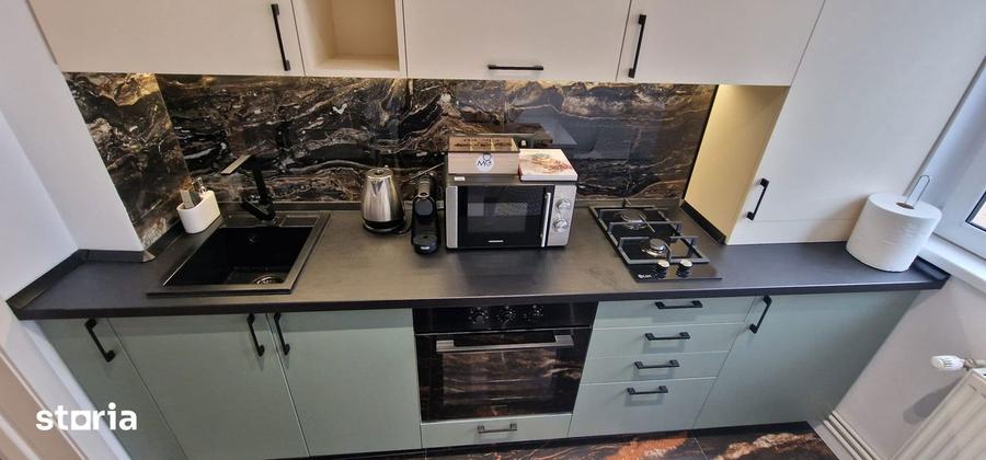 Apartament cu 2 camere semidecomandat, mobilat în Centrul Civic