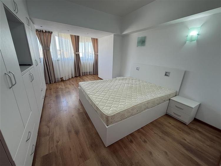 Apartament cu 3 camere decomandat în Ștefan cel Mare