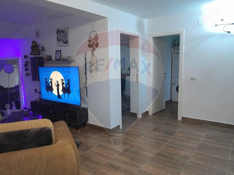 Casă cu 4 camere cu Teren 2500 Mp în Oeștii Pământeni