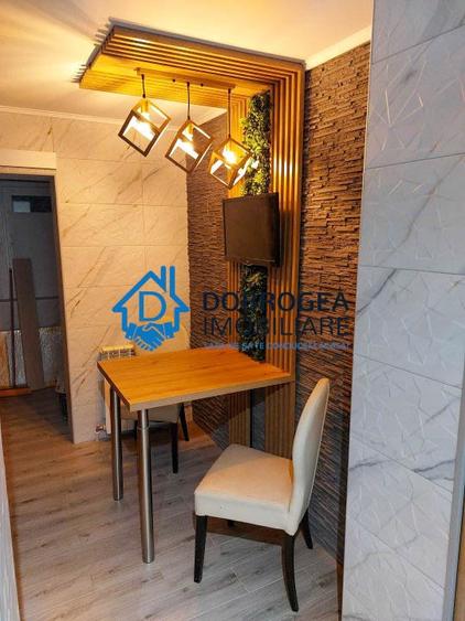 Apartament cu 4 camere decomandat, mobilat în E3